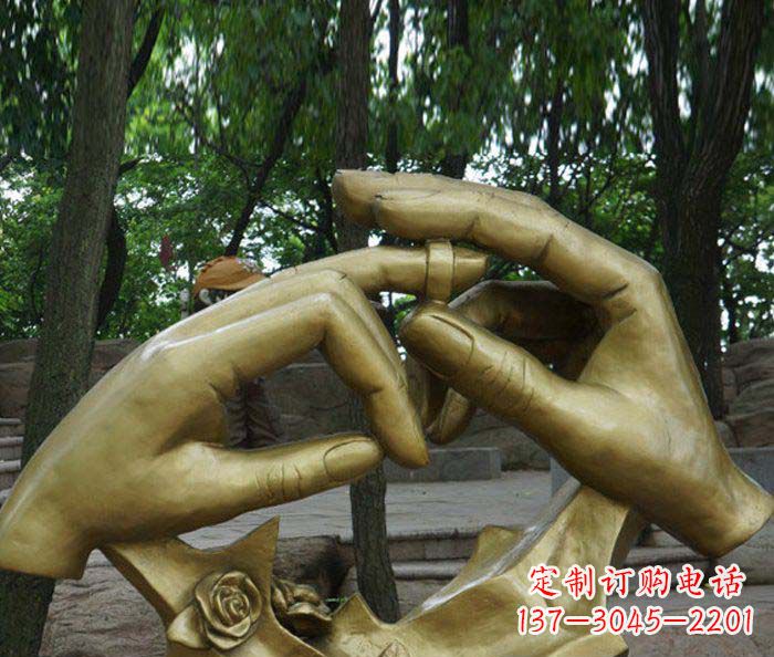 哈尔滨精美戒指铜雕塑