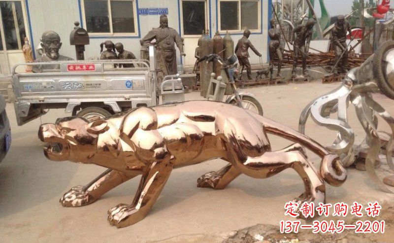 哈尔滨精美不锈钢豹子雕塑
