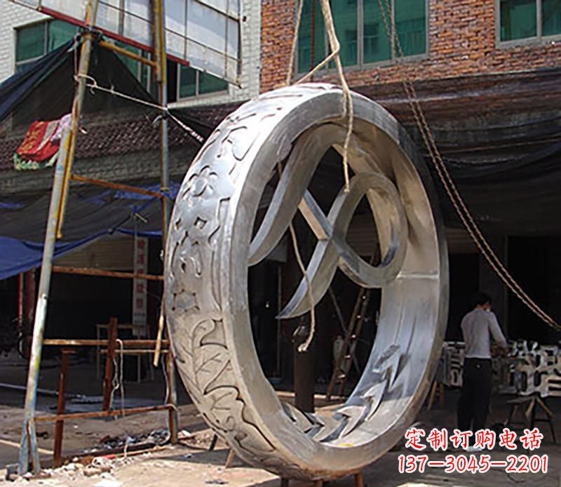 哈尔滨精致环形不锈钢景观雕塑