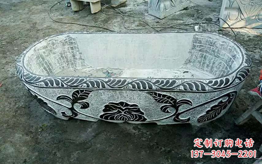 哈尔滨风格独特的仿古石头水缸雕塑