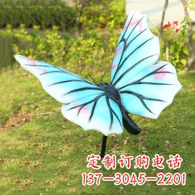 哈尔滨浅蓝白色蝴蝶雕塑