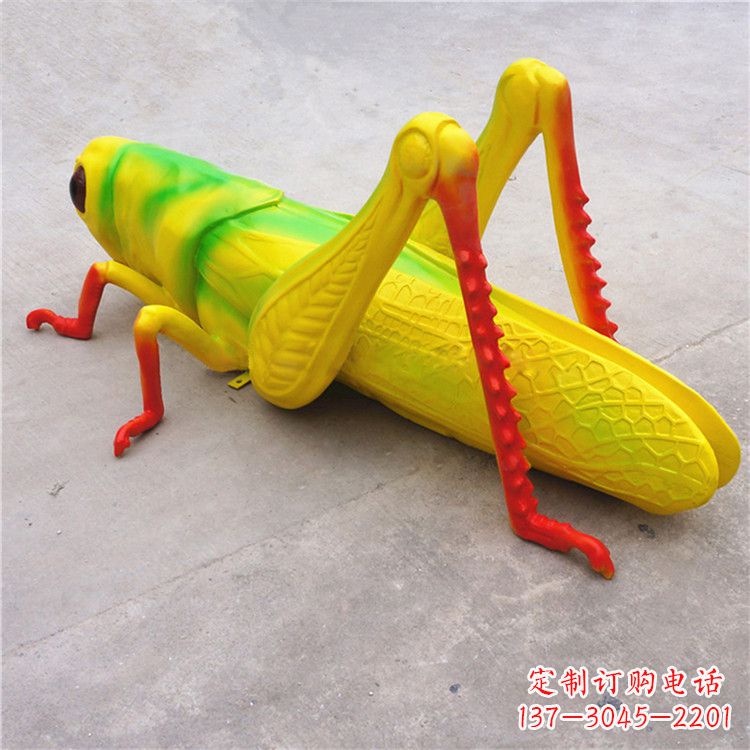 哈尔滨仿真蝗虫玻璃钢蚂蚱雕塑