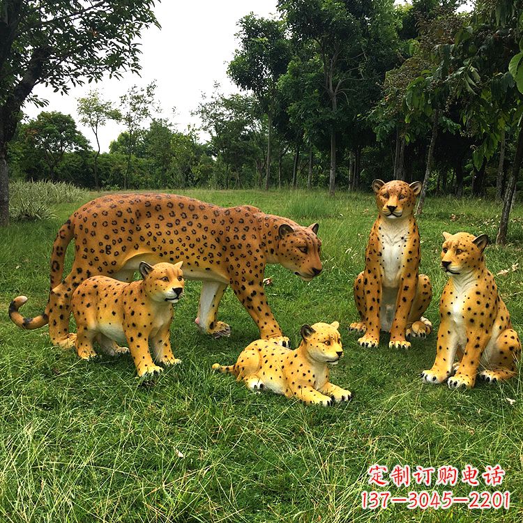 哈尔滨精美玻璃钢豹子雕塑