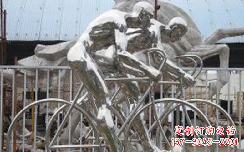 哈尔滨铸造不锈钢骑自行车景观雕塑