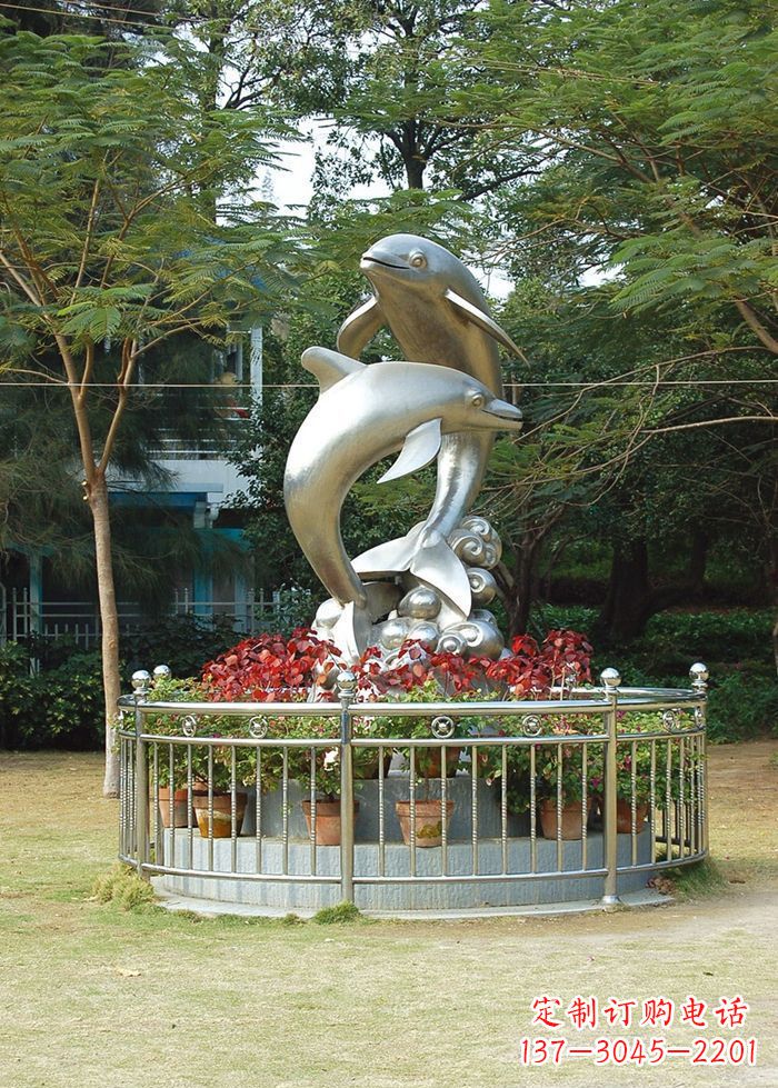 哈尔滨不锈钢踏浪海豚雕塑