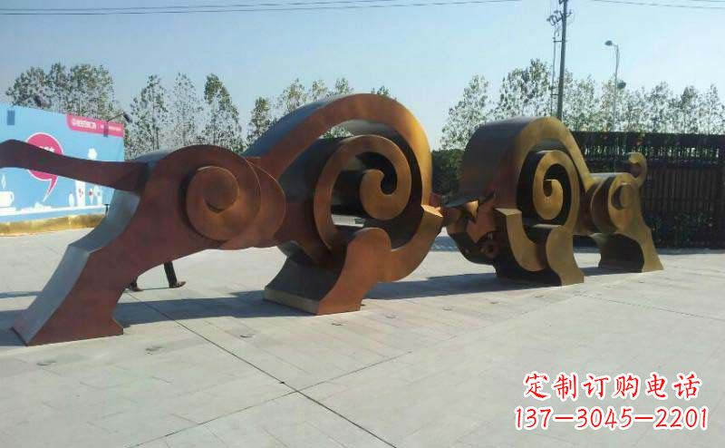 哈尔滨公园抽象牛动物铜雕