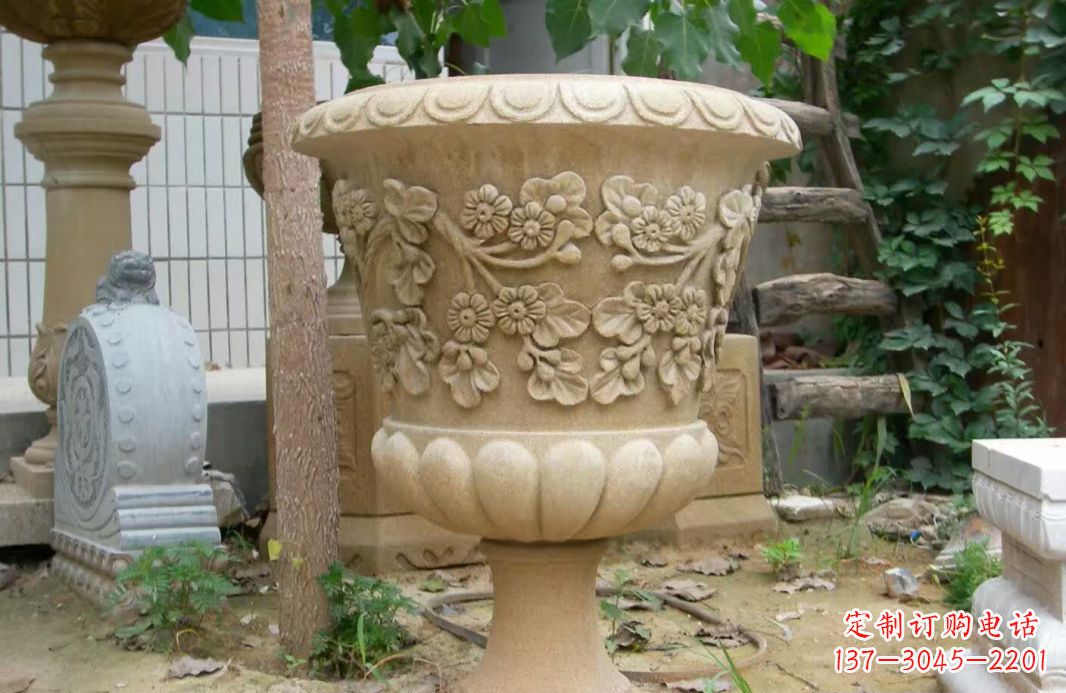 哈尔滨精美大理石花盆雕塑