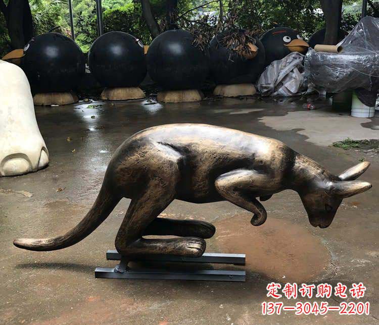 哈尔滨中领雕塑袋鼠铜雕