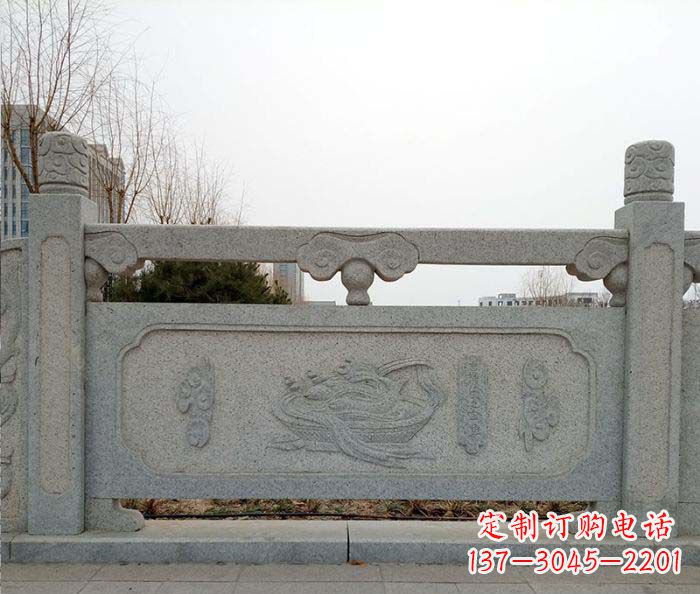 哈尔滨公园户外栏板石雕