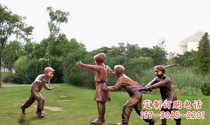 哈尔滨风格多变的老鹰雕塑