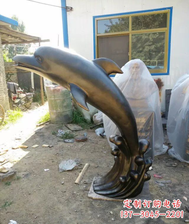 哈尔滨海豚铜雕塑,精美艺术之作
