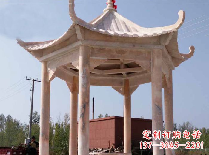 哈尔滨红六角凉亭雕塑