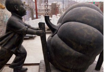 哈尔滨精致男孩铜雕