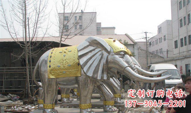 哈尔滨广场大象不锈钢雕塑