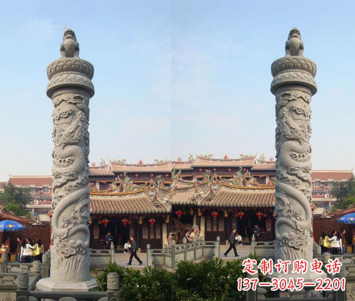 哈尔滨精美的汉白玉龙柱石雕塑