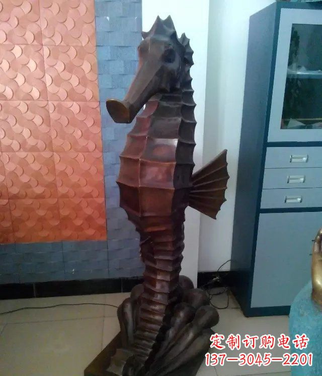 哈尔滨海马铸铜动物铜雕