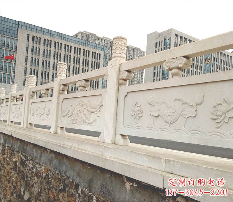 哈尔滨荷花鲤鱼石浮雕汉白玉石栏板石雕