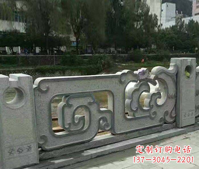 哈尔滨护城河建筑石雕栏板