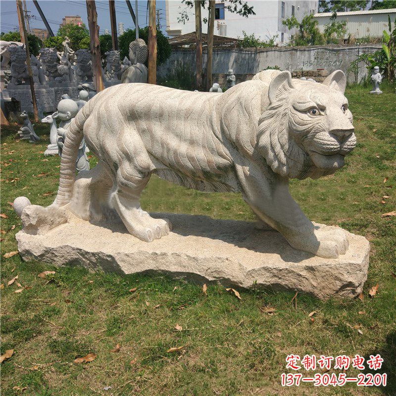 哈尔滨老虎石雕花岗岩雕塑-公园草丛动物摆件