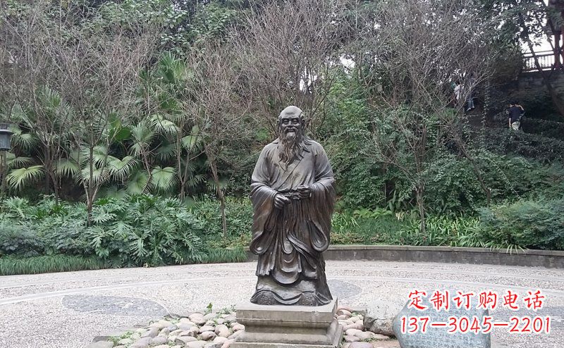 哈尔滨品尝古典:中领雕塑老子铜雕