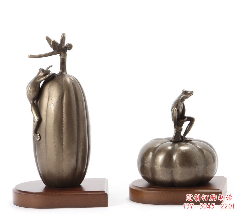 哈尔滨艺术青蛙铜雕:真实逼真可爱