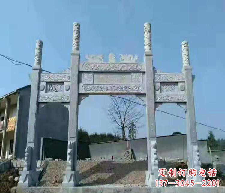 哈尔滨三门仿古牌坊石雕,精致雕刻典雅之美