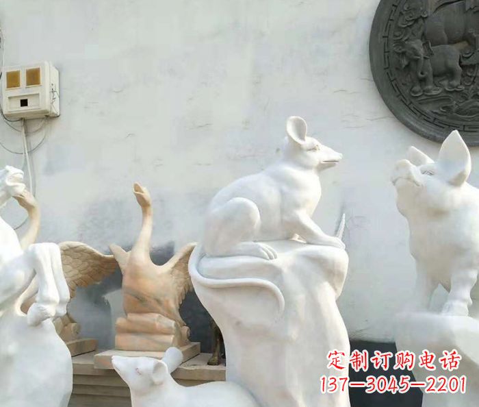 哈尔滨独具个性的汉白玉老鼠石雕