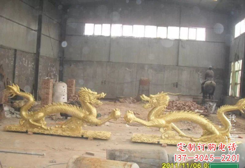 哈尔滨双龙戏珠铜雕