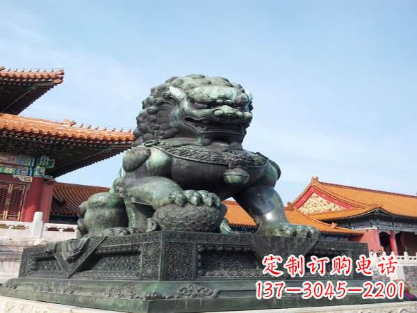 哈尔滨寺庙青铜狮子