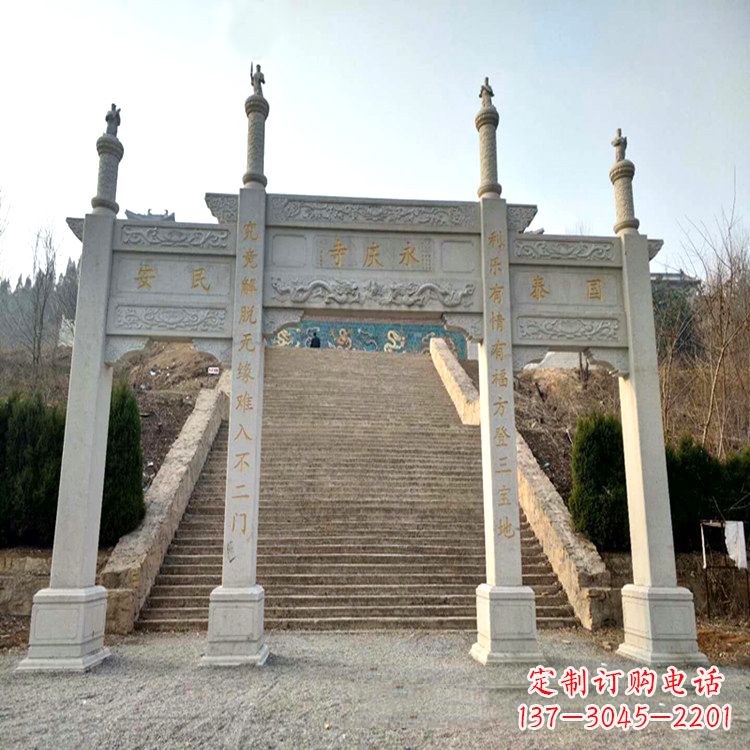 哈尔滨寺庙入口无楼牌坊