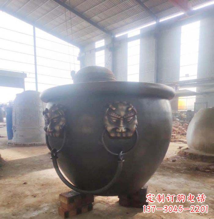 哈尔滨寺庙水缸铜雕