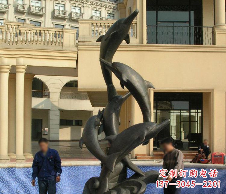 哈尔滨跳跃海豚景观铜雕