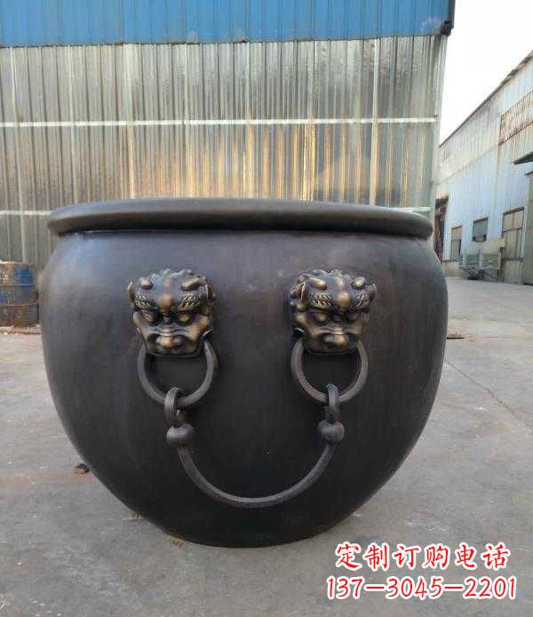 哈尔滨庭院水缸铜雕