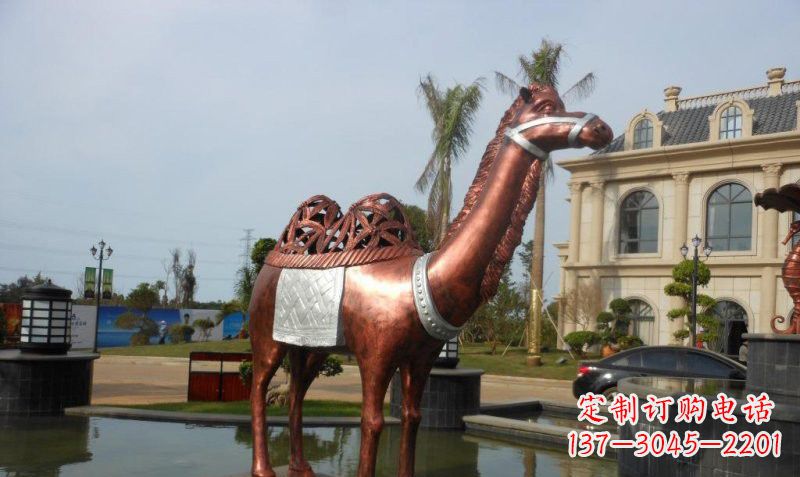 哈尔滨铜雕抽象骆驼