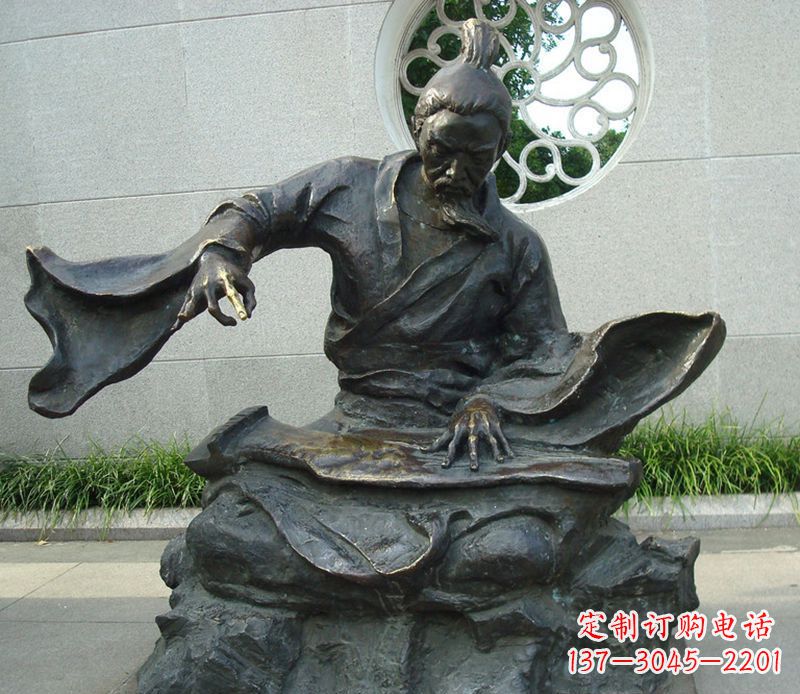 哈尔滨铜雕弹钢琴