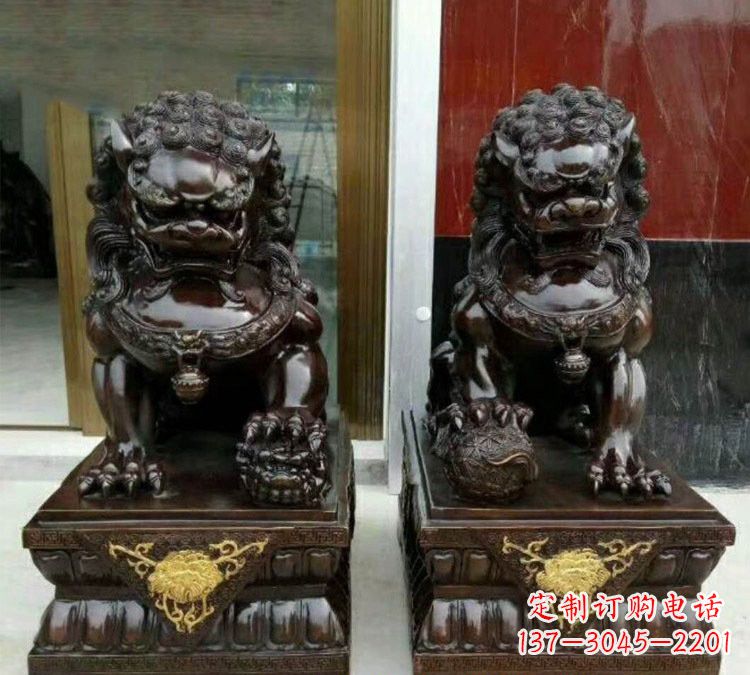 哈尔滨铜雕故宫狮子