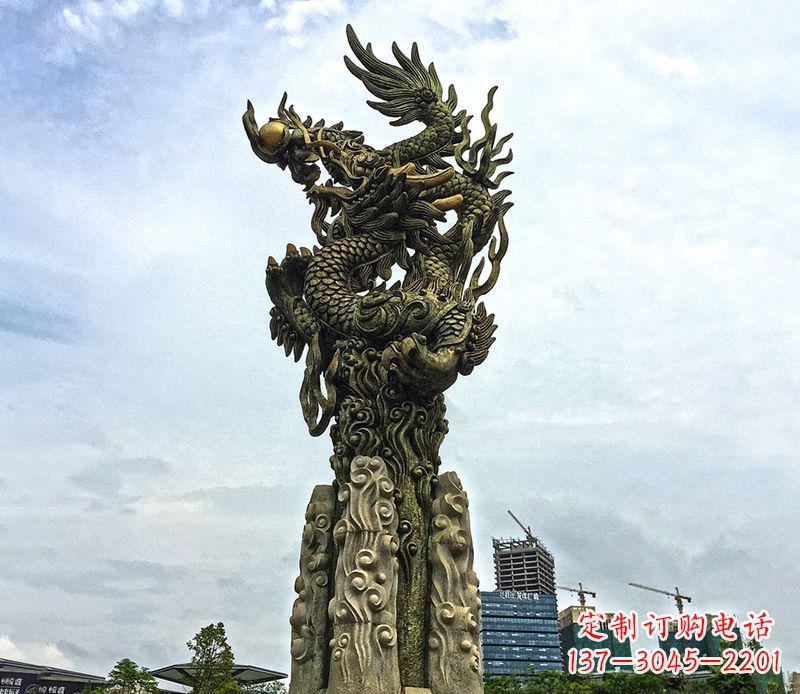 哈尔滨铜雕盘龙柱