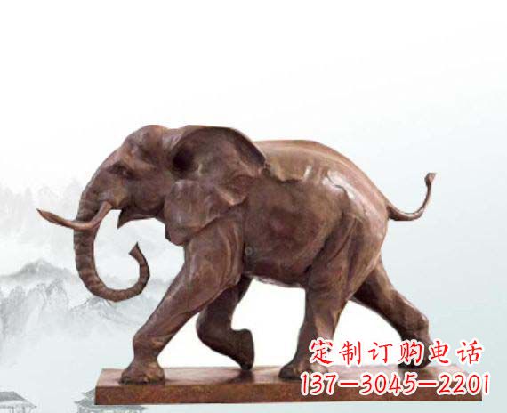 哈尔滨晚霞红大象公园动物石雕