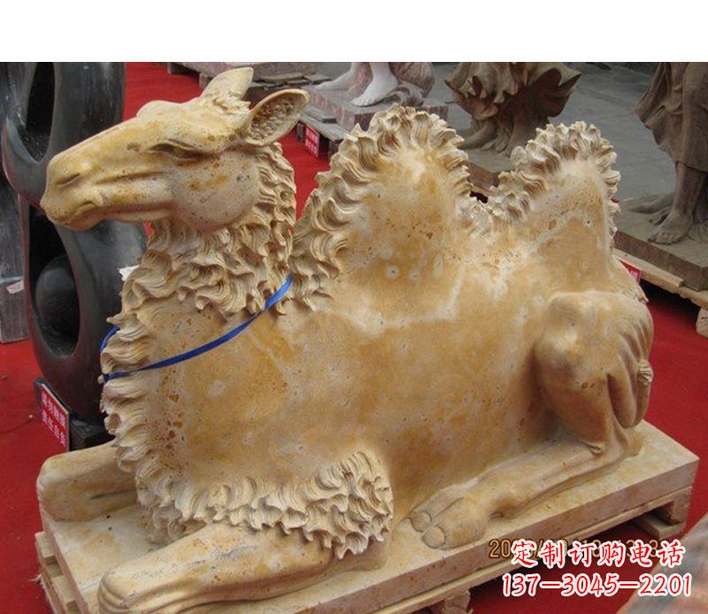 哈尔滨晚霞红动物骆驼石雕