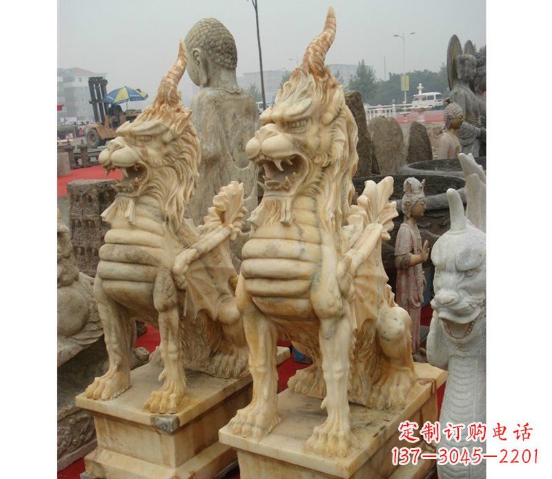 哈尔滨晚霞红独角兽雕塑
