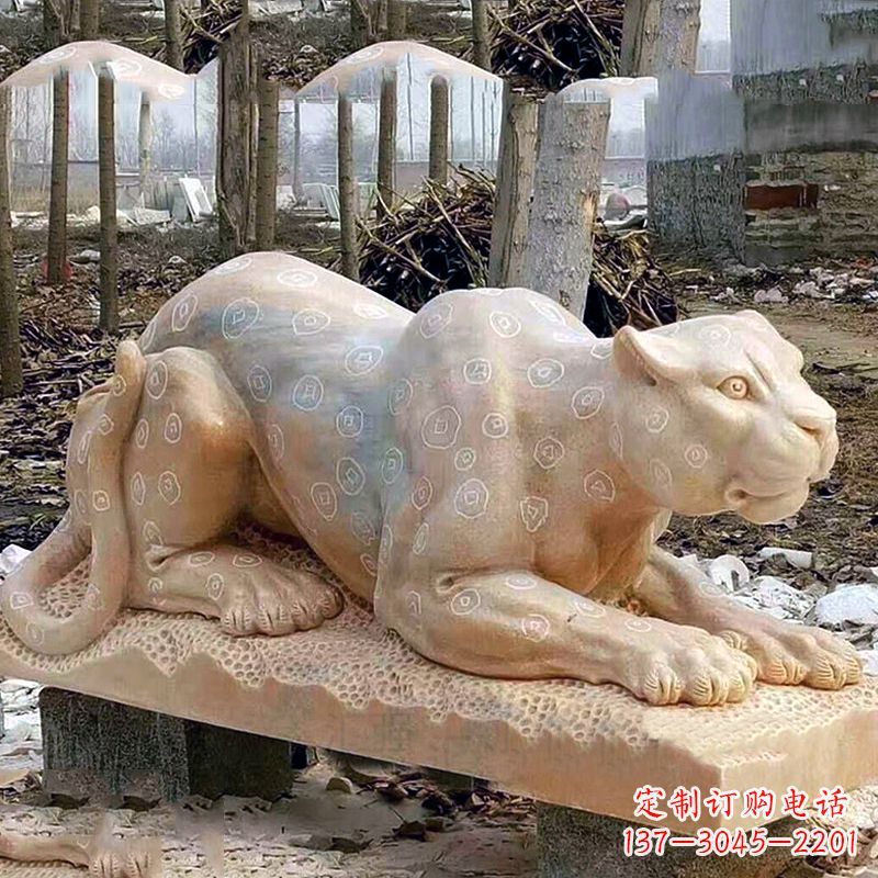 哈尔滨晚霞红金钱豹石雕-公园园林草坪动物雕塑