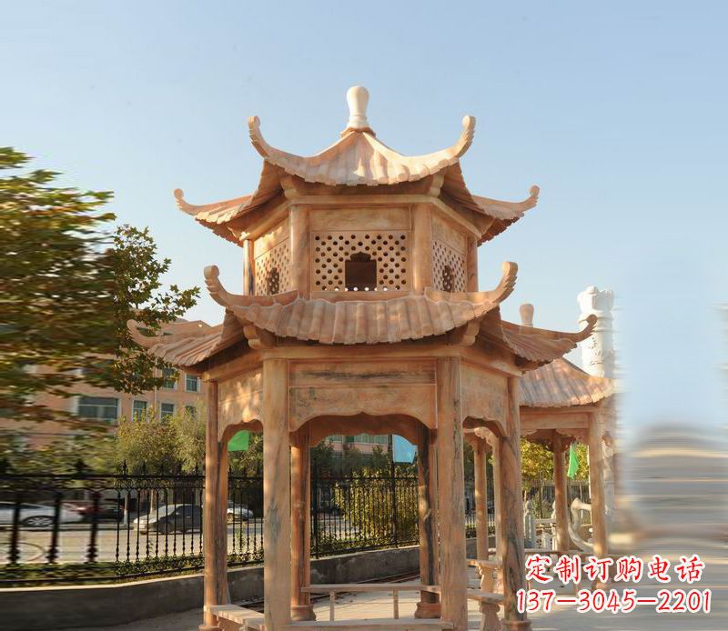 哈尔滨晚霞红景区休息凉亭