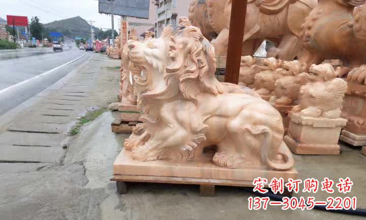 哈尔滨晚霞红狮子雕塑