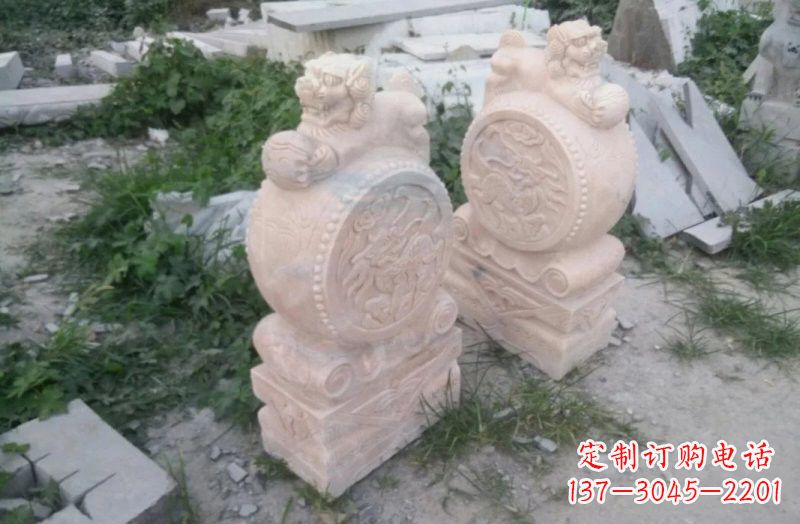 哈尔滨晚霞红狮子门墩石雕