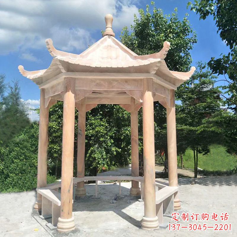 哈尔滨晚霞红庭院石凉亭