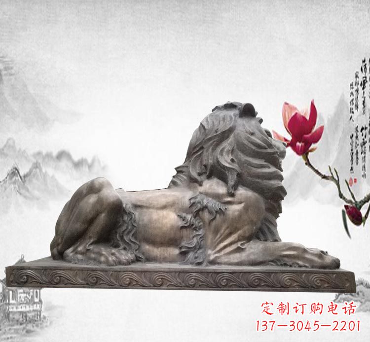 哈尔滨卧着的西洋狮子铜雕