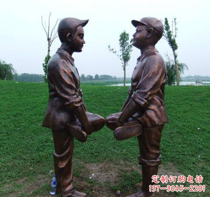 哈尔滨小孩斗鸡铸铜雕塑