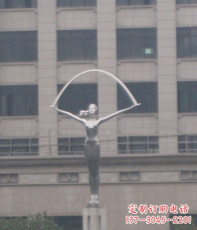 哈尔滨校园不锈钢女孩雕塑