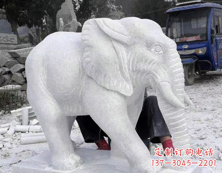 哈尔滨写实大象石雕