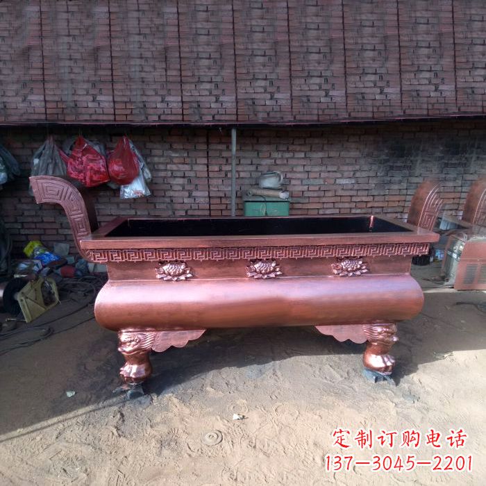 哈尔滨长方形铜香炉